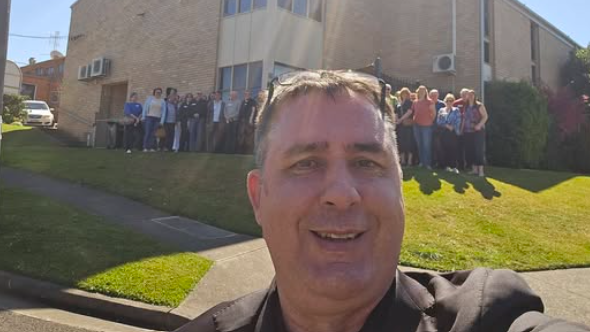 Jon selfie with group